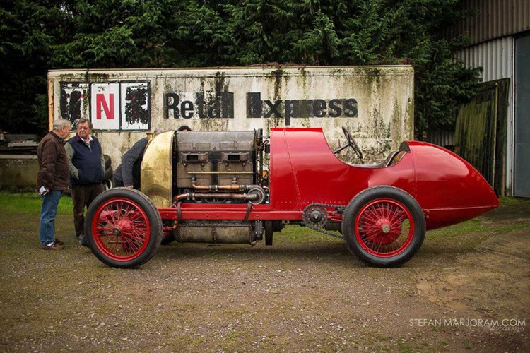 Mệnh danh là  quái vật thành Turin, Fiat S76 được thiết lập để phá kỷ lục. "Quái vật ở Turin" S76 ra đời cách đây hơn 100 năm.